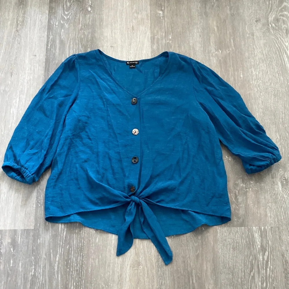 🍯New Directions Teal Tie Front Blouse